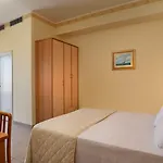 Hotel Gaston