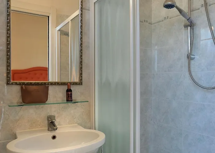 Hotell Gaston 4*